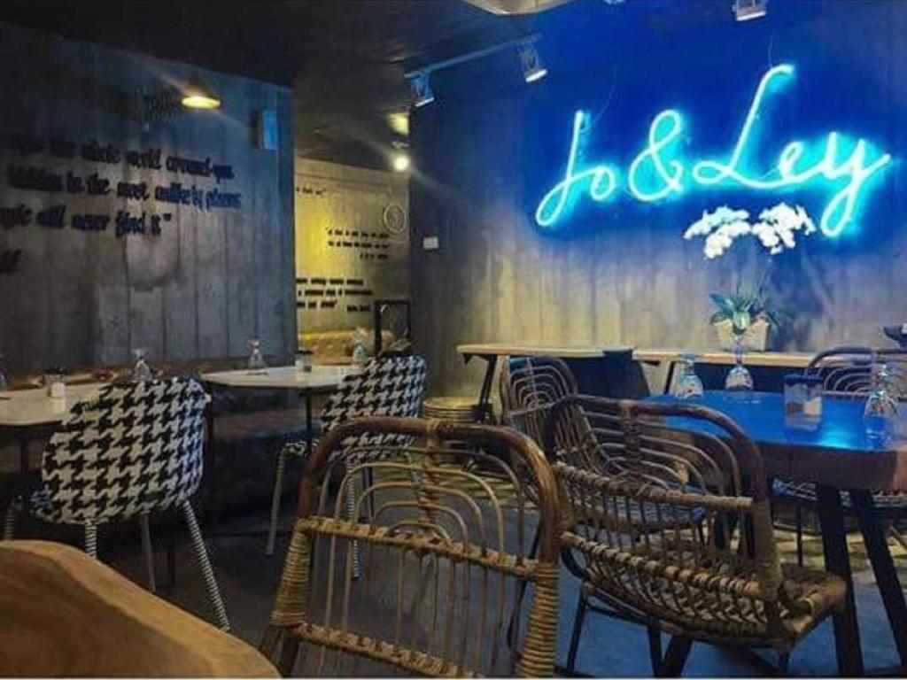 珍加冷寇劳尔酒店 雅加达 外观 照片